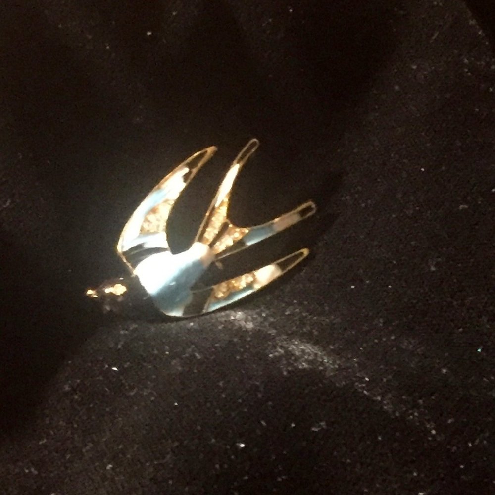 Pretty Bluebird Pin